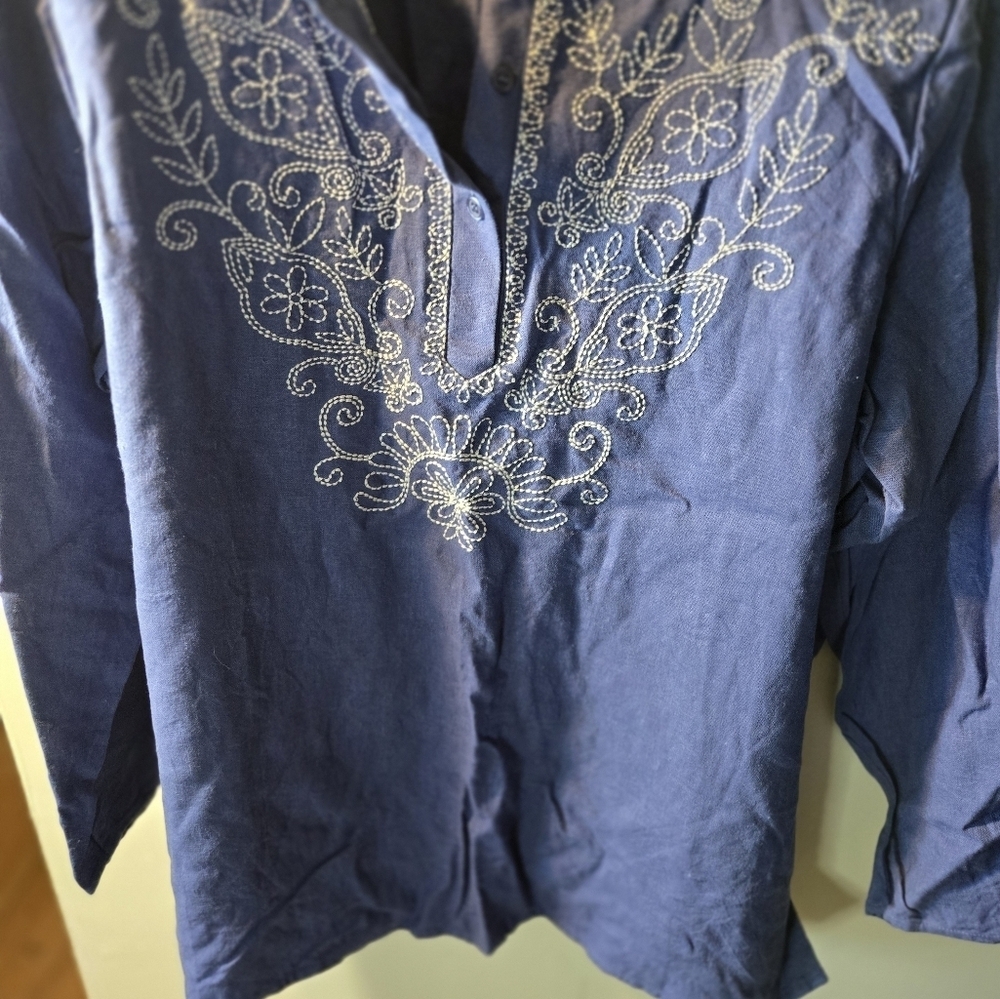 Susan Graver Oversized Plus   linen  sapphire blue  Blouse 1XL - Picture 3 of 5